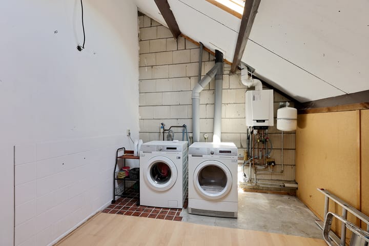 Photo 34 of Hoxma 48