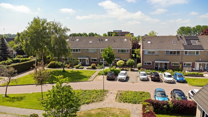 Photo 43 of Hoxma 48