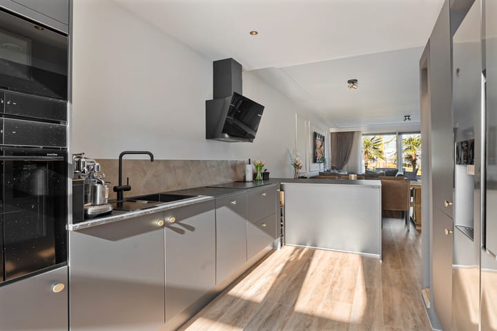 Foto 25 van Van Veendijk 8