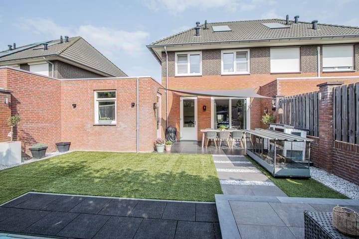 Foto 2 van Burgemeester Geurtslaan 23