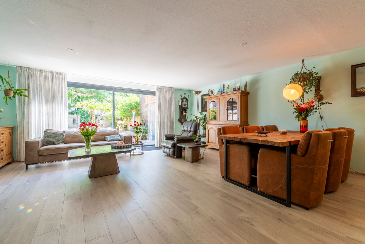 Foto 5 van Satijnzwam 22