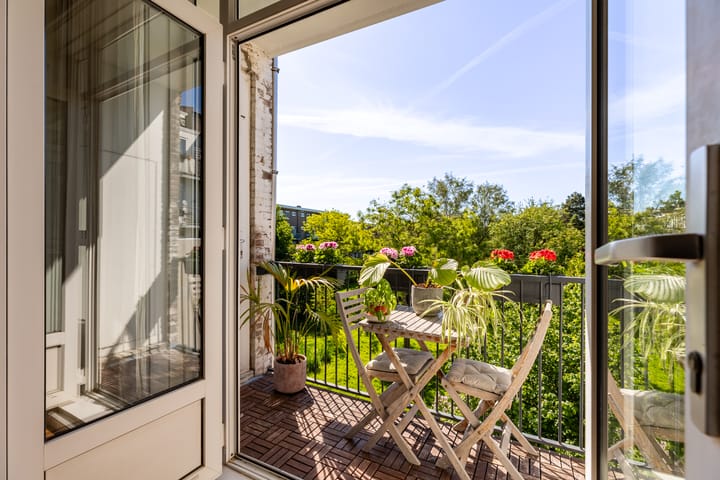 Photo 14 of Van Kinsbergenstraat 53-2