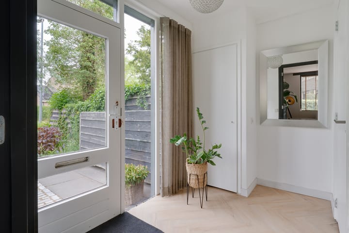 Foto 57 van Esdoornlaan 12