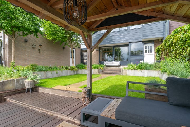 Foto 62 van Esdoornlaan 12