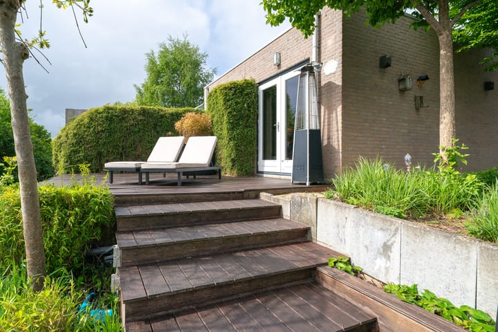 Foto 64 van Esdoornlaan 12