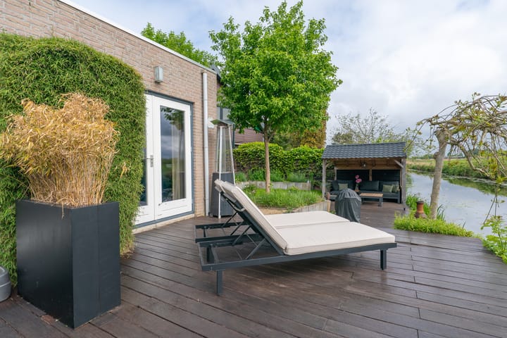 Foto 65 van Esdoornlaan 12