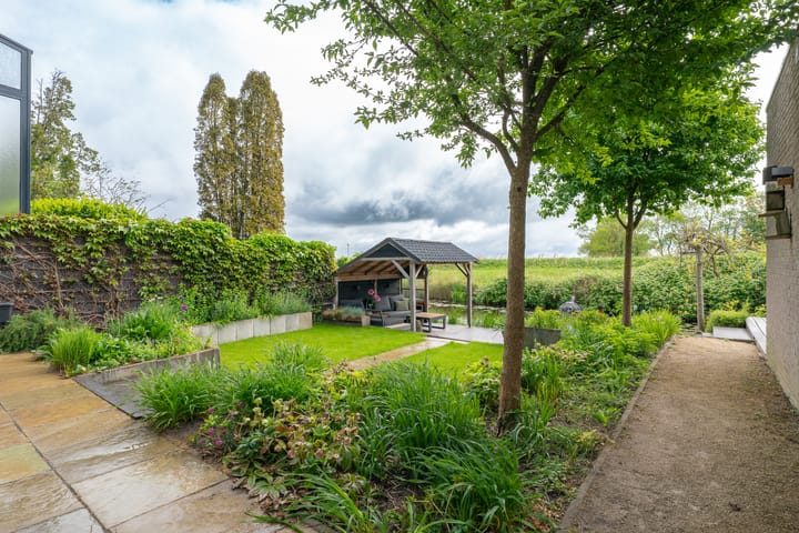 Foto 72 van Esdoornlaan 12