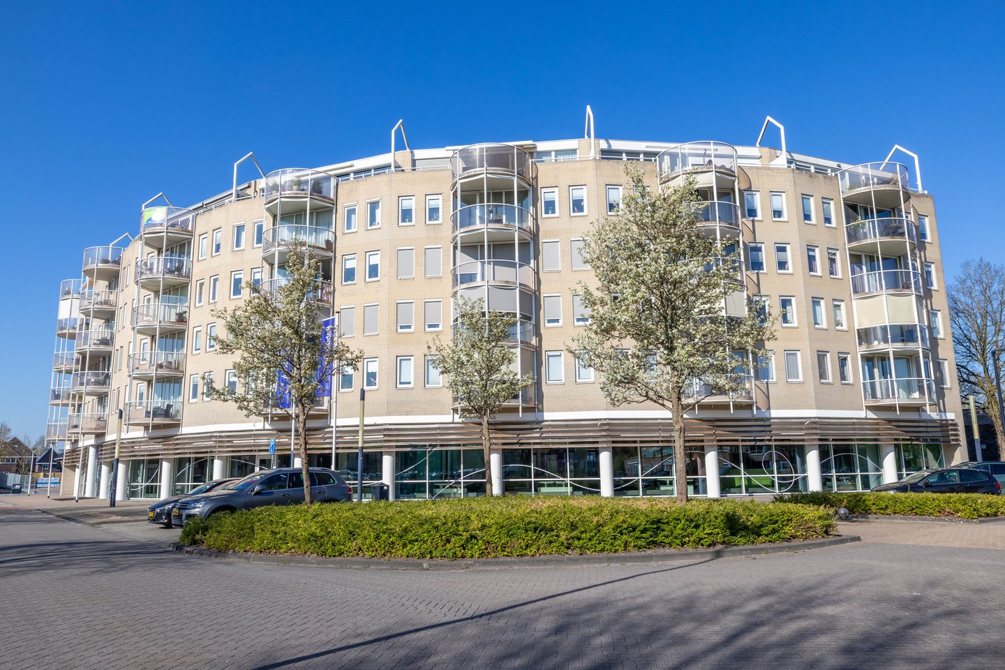 Bekijk foto 1 van Hemendwarsweg 2