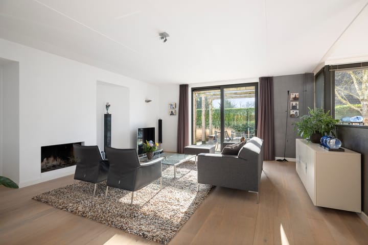 Foto 8 van Burg. Crommelinlaan 37