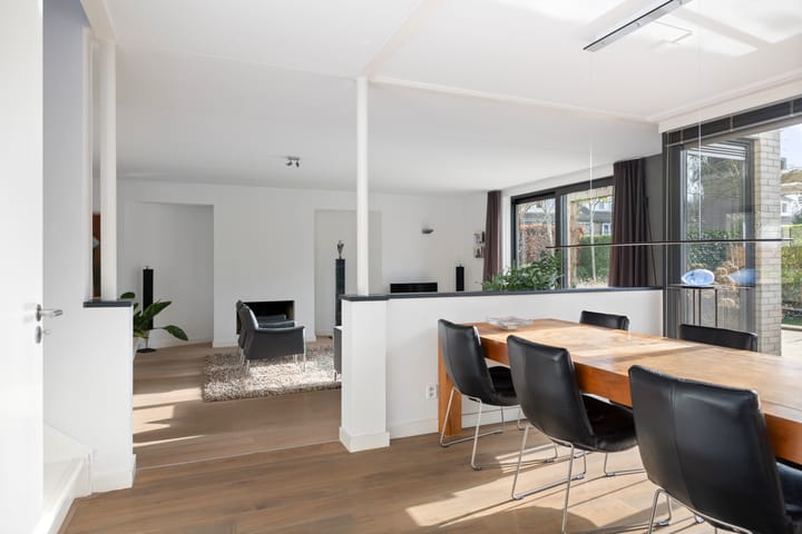 Foto 15 van Burg. Crommelinlaan 37