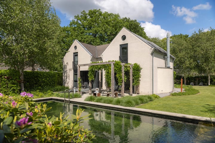 Foto 38 van Burg. Crommelinlaan 37