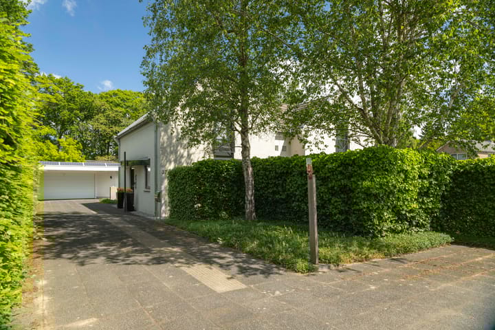 Foto 56 van Burg. Crommelinlaan 37