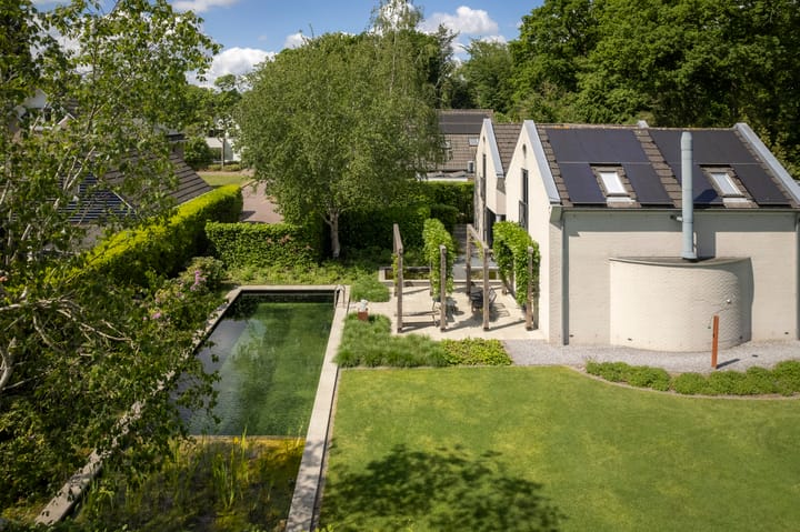 Foto 65 van Burg. Crommelinlaan 37