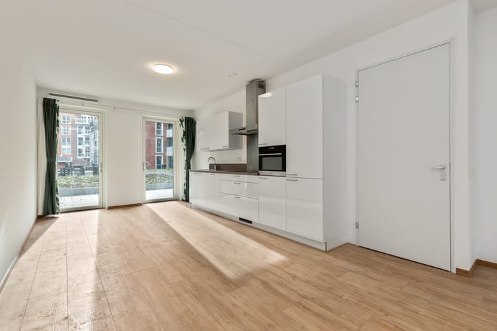 Foto 3 van Carel Willinkgracht 111