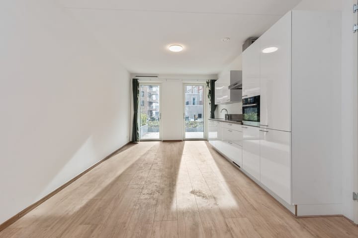 Foto 4 van Carel Willinkgracht 111