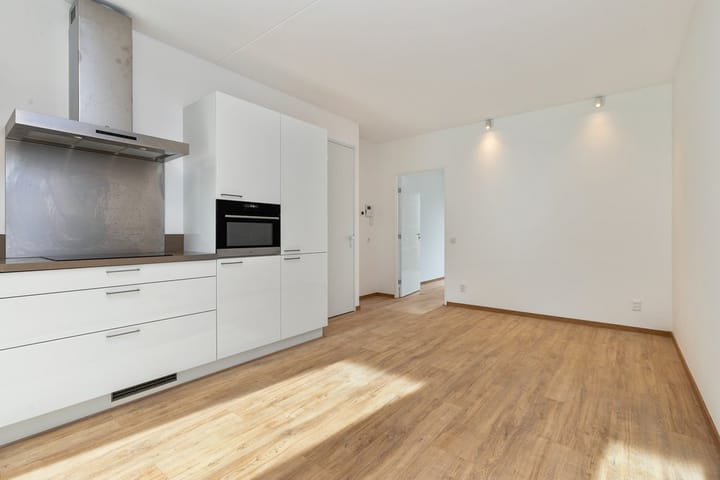 Foto 8 van Carel Willinkgracht 111