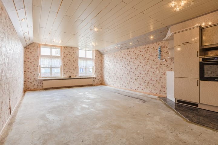 Foto 3 van Raadhuisplein 13