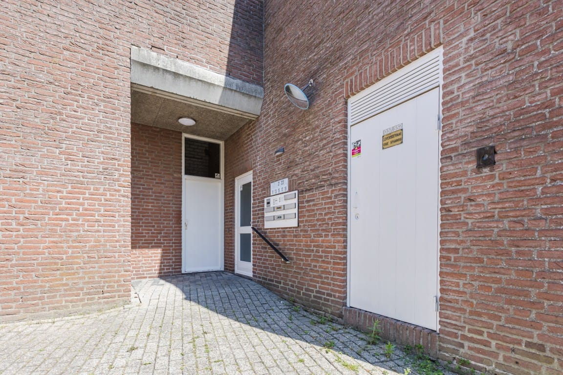 Foto 24 van Raadhuisplein 13