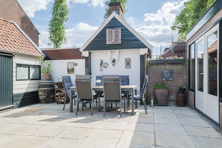 Photo 4 of Spoorstraat 27