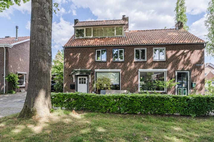 Photo 5 of Spoorstraat 27