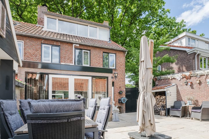 Photo 14 of Spoorstraat 27