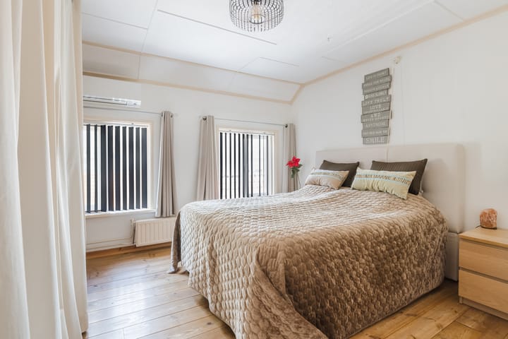 Photo 18 of Spoorstraat 27