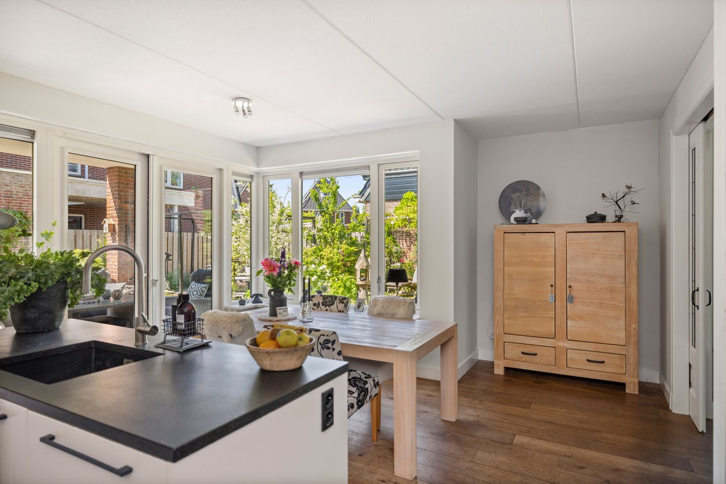 Photo 4 of Oranjelaan 57