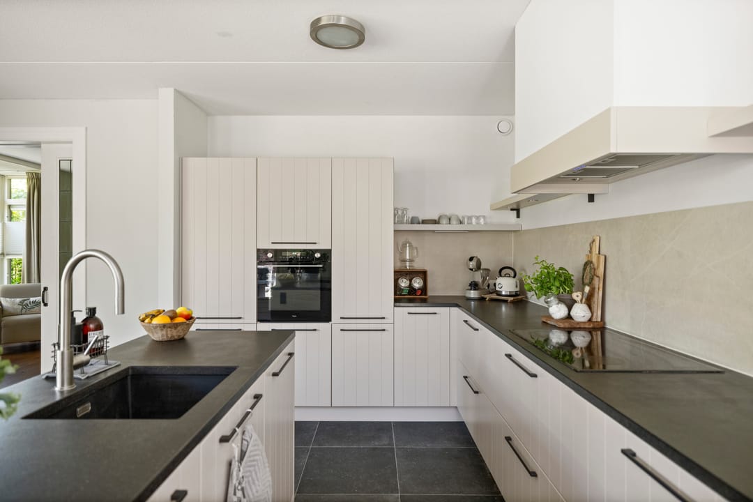 Photo 13 of Oranjelaan 57