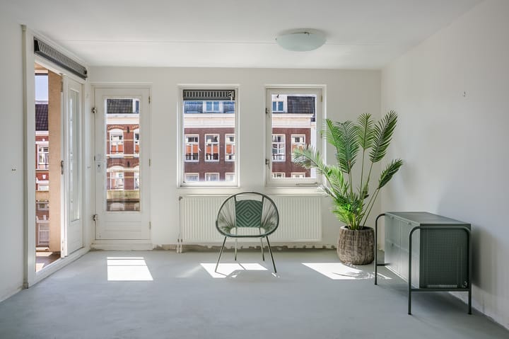 Photo 1 of Eerste Van Swindenstraat 219