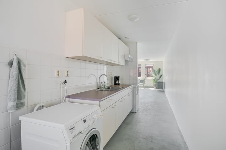 Photo 13 of Eerste Van Swindenstraat 219