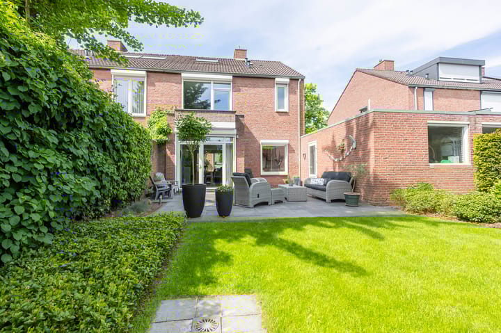 Foto 19 van Eurenderweg 63