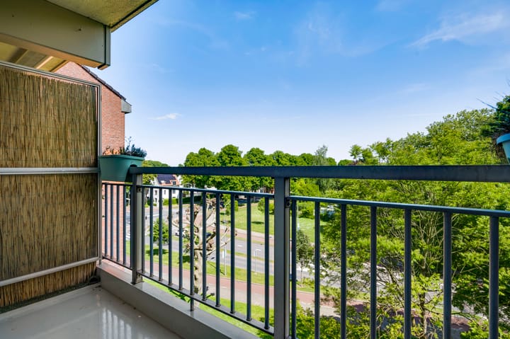 Photo 9 of Sauterneslaan 8-E