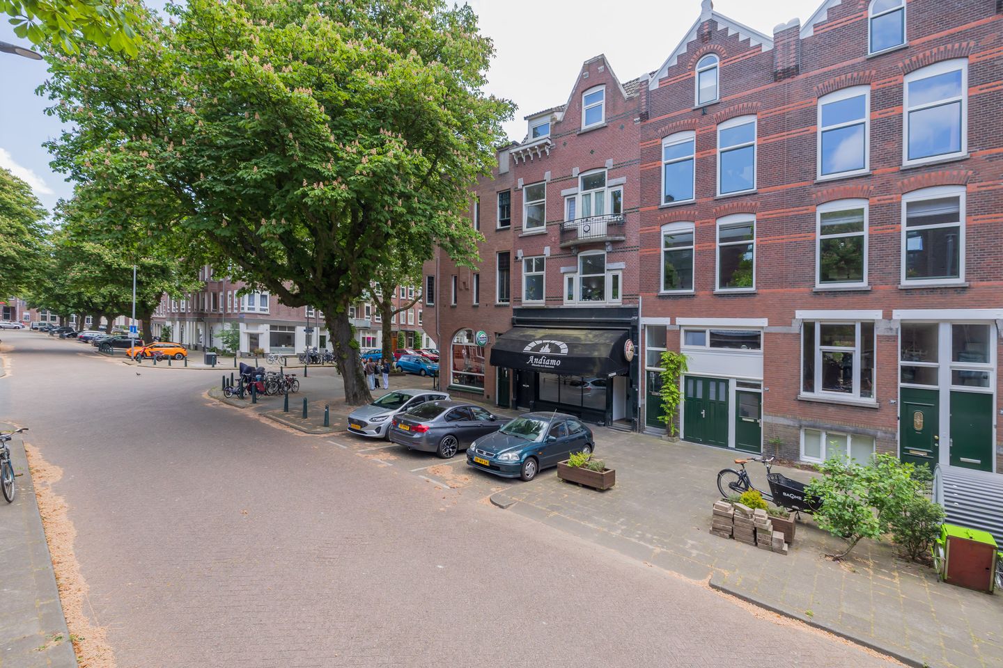 Bekijk foto 1 van Pieter de Hoochstraat 22-B