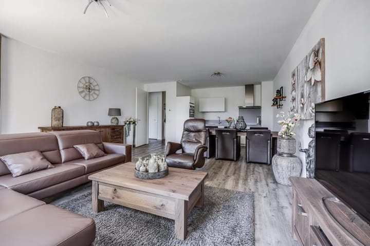 Photo 15 of Bredaseweg 10-A8