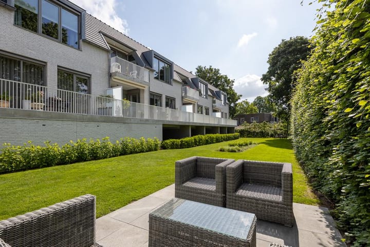 Photo 36 of Bredaseweg 10-A8