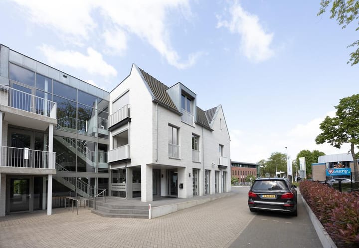 Photo 38 of Bredaseweg 10-A8