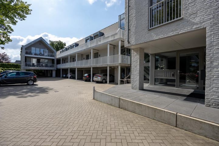 Photo 40 of Bredaseweg 10-A8