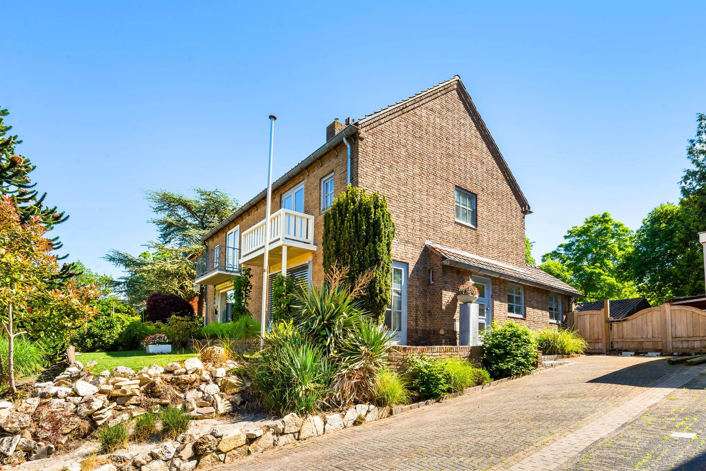 Foto 65 van Rijksstraatweg 70