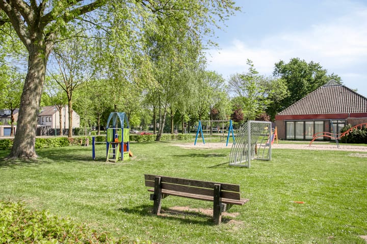 Foto 35 van van der Plaatstraat 12