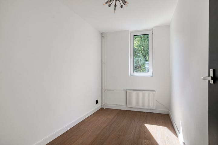 Photo 21 of Amienslaan 31