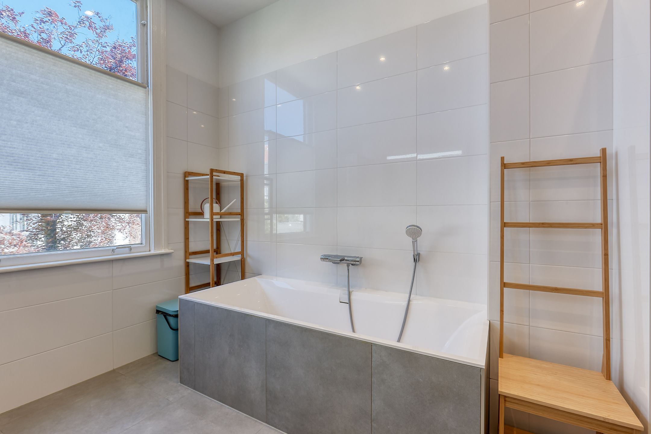 Foto 24 van Van Weede van Dijkveldstraat 49