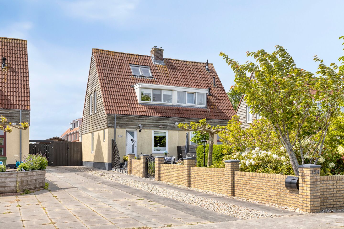 Foto 1 van Wagengouw 124