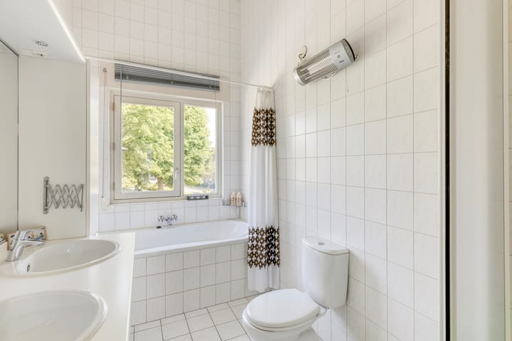 Foto 16 van Aalmoezenier Verheggenplein 58