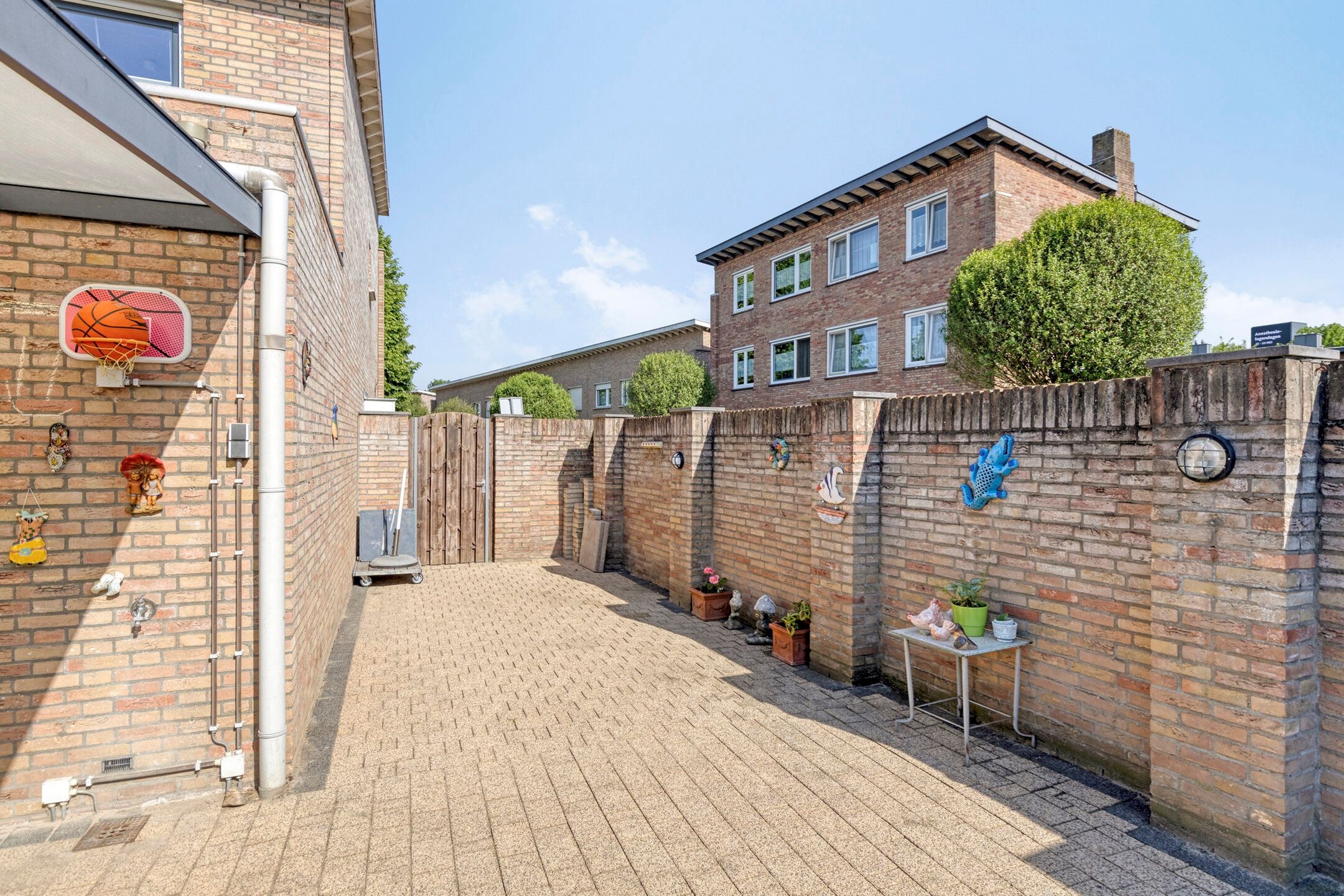 Foto 21 van Aalmoezenier Verheggenplein 58