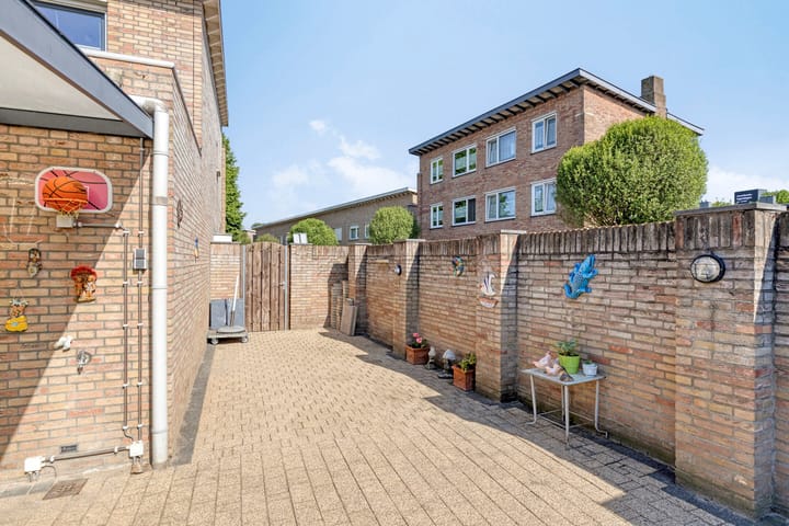 Foto 21 van Aalmoezenier Verheggenplein 58