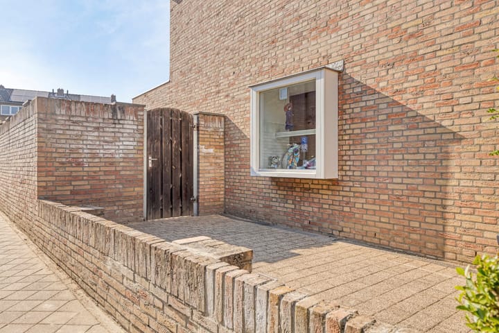 Foto 23 van Aalmoezenier Verheggenplein 58