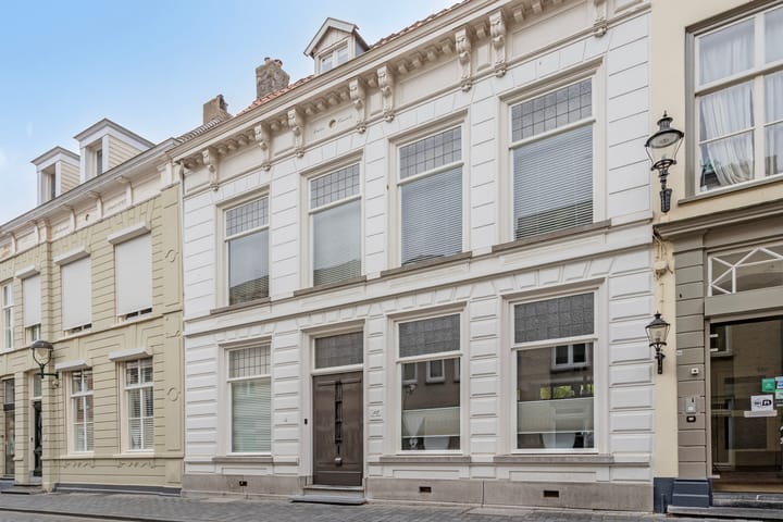 Kerkstraat 12