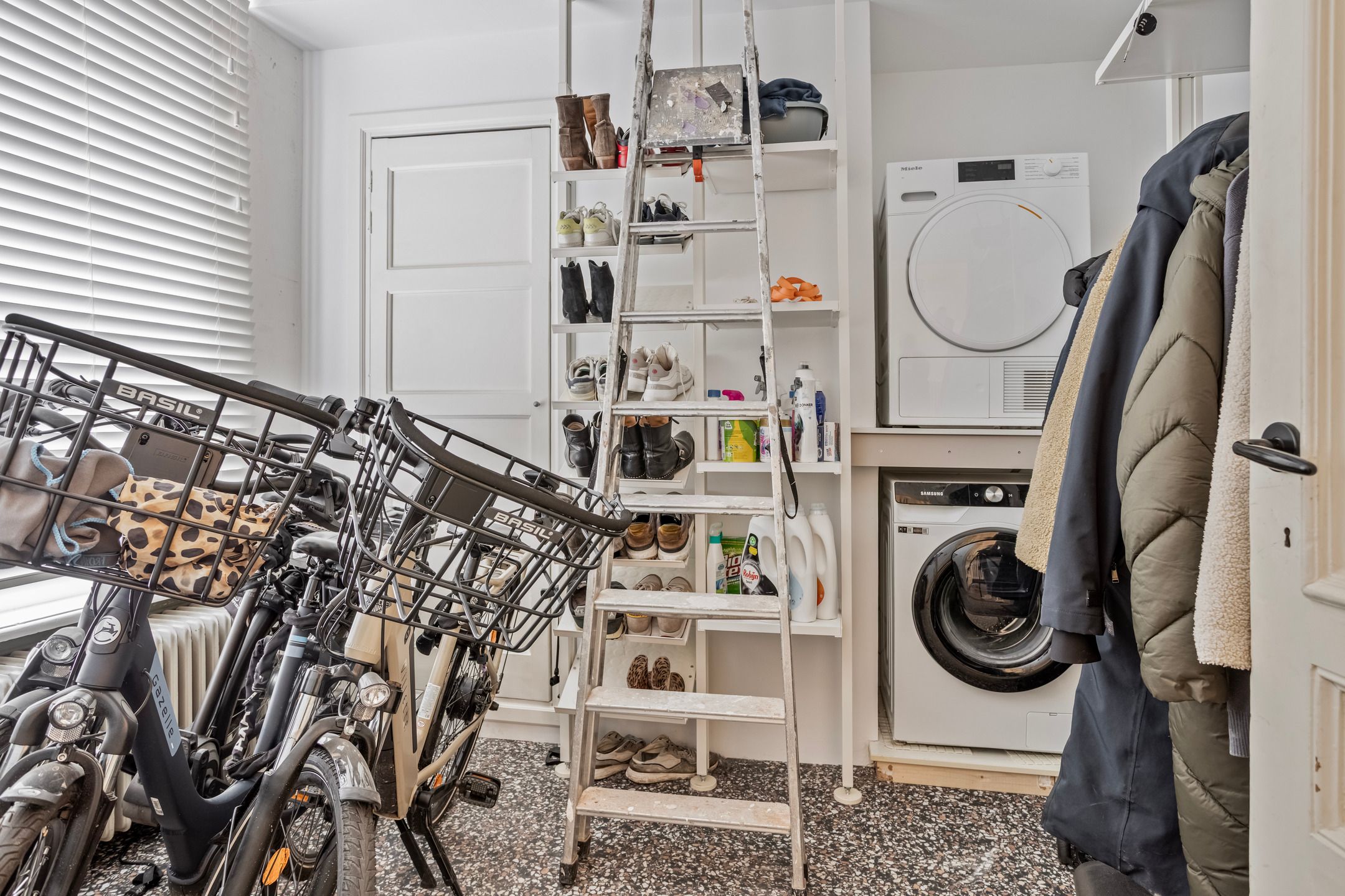 Photo 24 of Kerkstraat 12