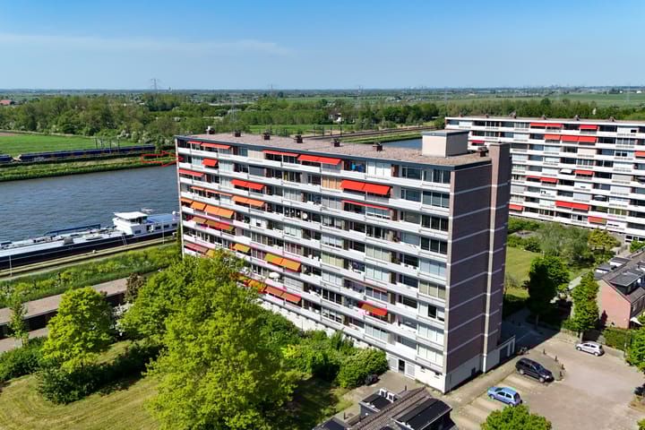 Foto 1 van Titus Brandsmastraat 111