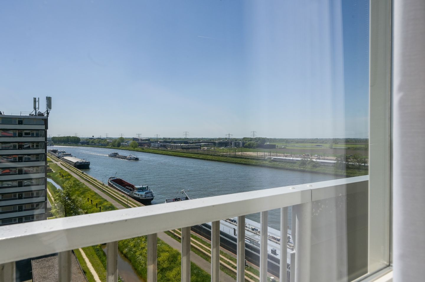 Foto 25 van Titus Brandsmastraat 111